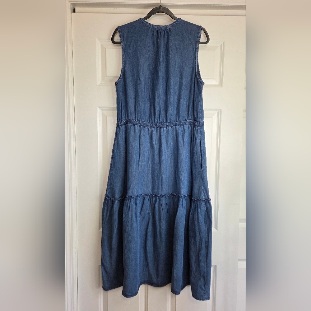 Lands' End Sleeveless Chambray Midi Dress in Denim Blue - Picture 3 of 9